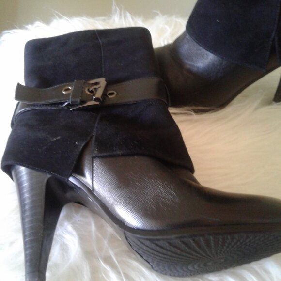 Italy leather boots designer  size 7 excellent condition - Picture 2 of 4